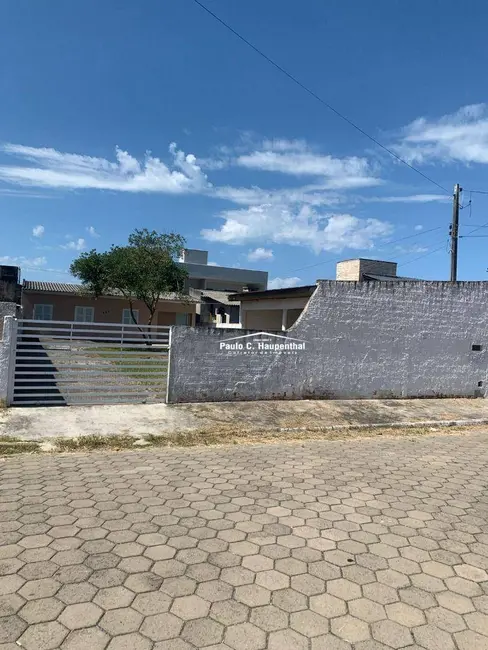Foto 1 de Casa com 2 quartos para alugar, 300m2 em Centro, Balneario Arroio Do Silva - SC