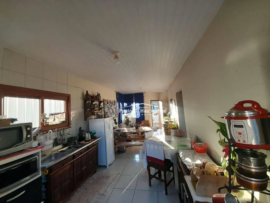 Foto 4 de Casa com 2 quartos à venda, 156m2 em Coloninha, Ararangua - SC