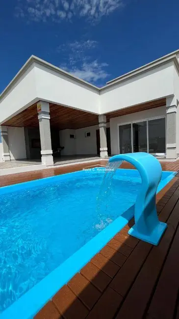 Foto 2 de Casa com 3 quartos à venda, 360m2 em Balneario Arroio Do Silva - SC