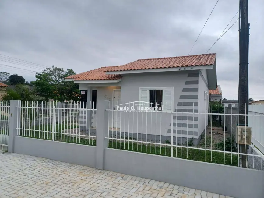 Foto 1 de Casa com 2 quartos à venda, 315m2 em Coloninha, Ararangua - SC