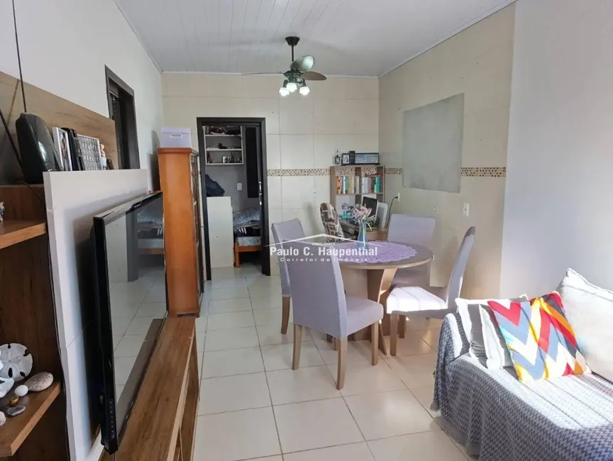 Foto 2 de Casa com 2 quartos à venda, 324m2 em Coloninha, Ararangua - SC