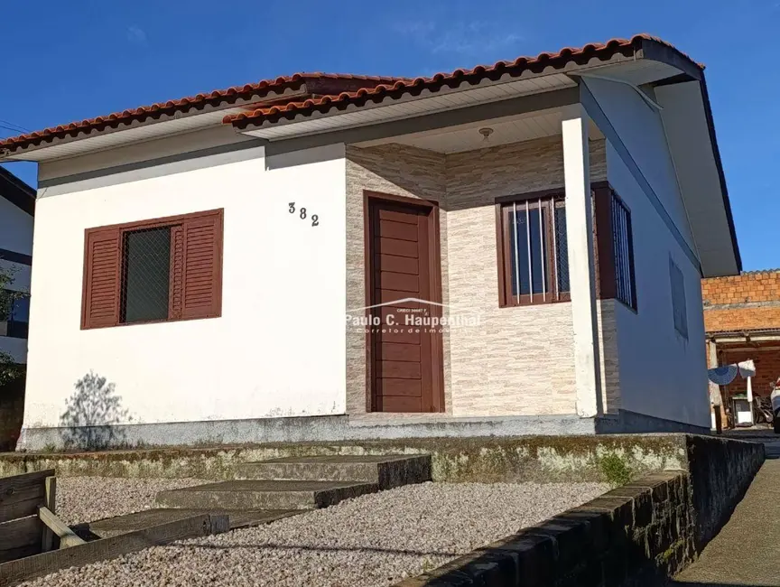 Foto 1 de Casa com 2 quartos à venda, 324m2 em Coloninha, Ararangua - SC