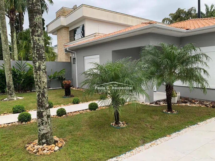 Foto 1 de Casa com 3 quartos à venda, 585m2 em Coloninha, Ararangua - SC