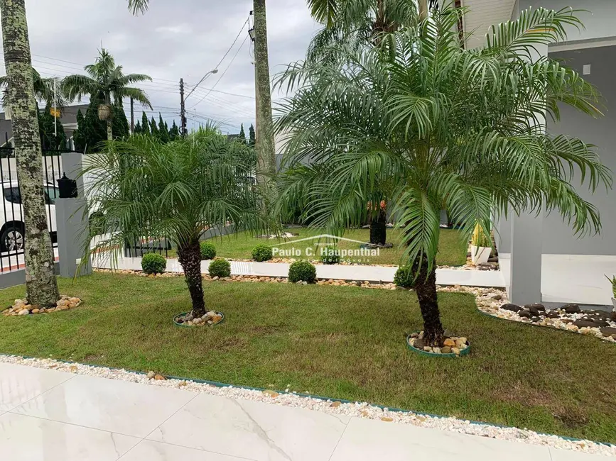 Foto 2 de Casa com 3 quartos à venda, 585m2 em Coloninha, Ararangua - SC