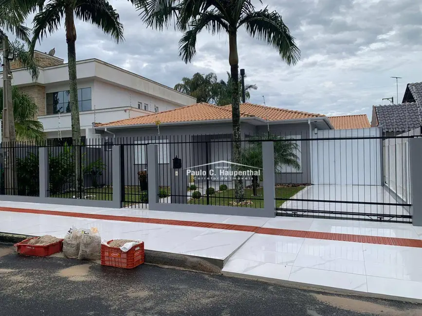 Foto 4 de Casa com 3 quartos à venda, 585m2 em Coloninha, Ararangua - SC