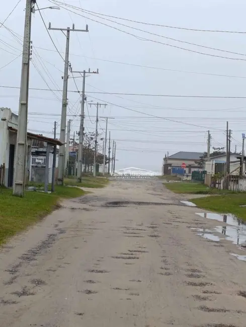 Foto 3 de Terreno / Lote à venda, 324m2 em Balneario Arroio Do Silva - SC