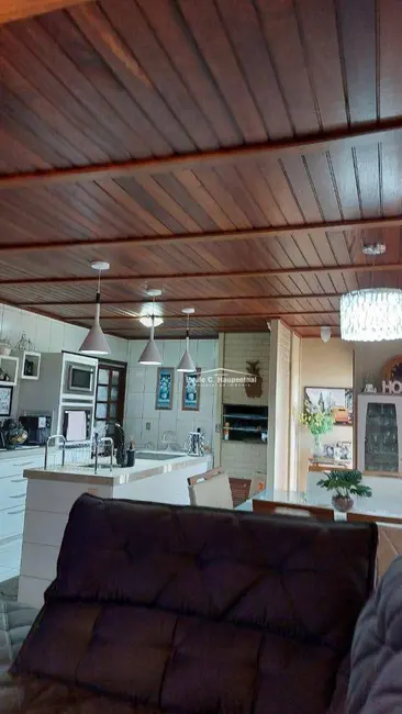 Casa com 2 quartos à venda, 360m2 em Balneario Arroio Do Silva - SC - imagem 7 Foto 7 de Casa com 2 quartos à venda, 360m2 em Balneario Arroio Do Silva - SC