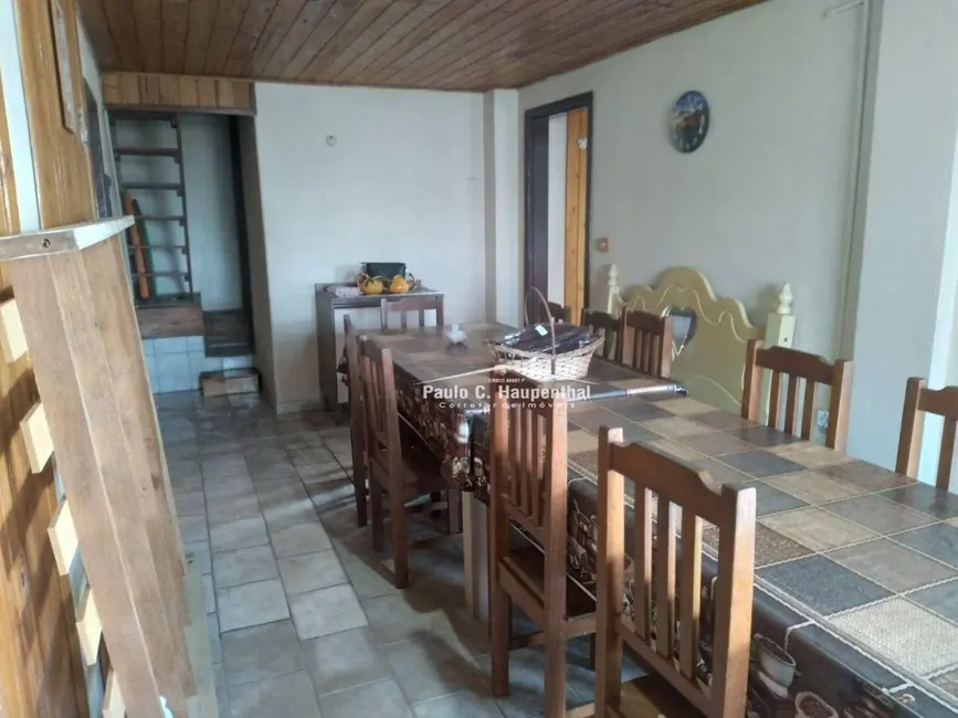 Foto 4 de Casa com 7 quartos à venda, 325m2 em Balneario Arroio Do Silva - SC