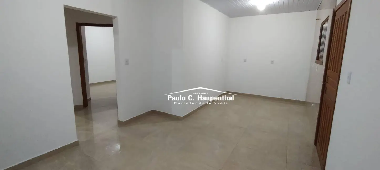 Foto 5 de Casa com 3 quartos à venda, 150m2 em Balneario Arroio Do Silva - SC