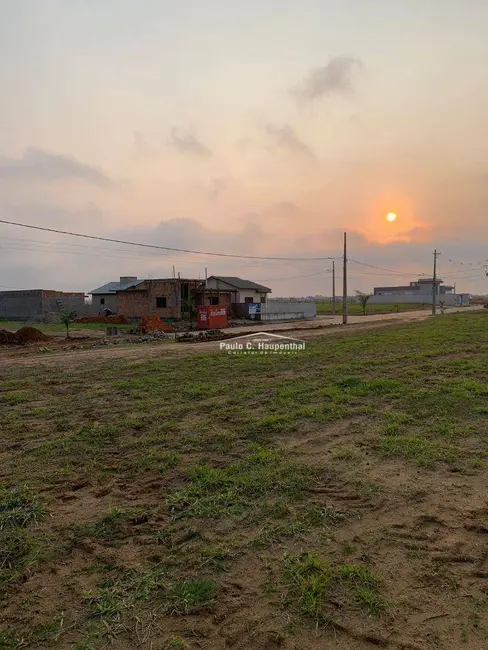 Foto 2 de Terreno / Lote à venda, 360m2 em Lagoão, Ararangua - SC