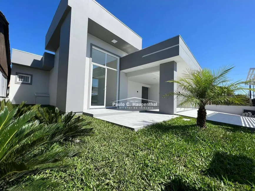 Foto 1 de Casa com 3 quartos à venda, 300m2 em Balneario Arroio Do Silva - SC