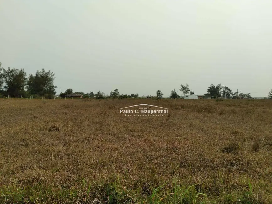 Foto 2 de Terreno / Lote à venda, 600m2 em Balneario Arroio Do Silva - SC