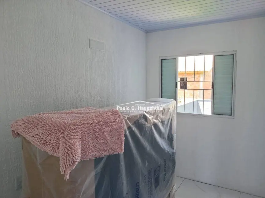 Casa com 2 quartos à venda, 150m2 em Balneario Arroio Do Silva - SC - imagem 6 Foto 6 de Casa com 2 quartos à venda, 150m2 em Balneario Arroio Do Silva - SC