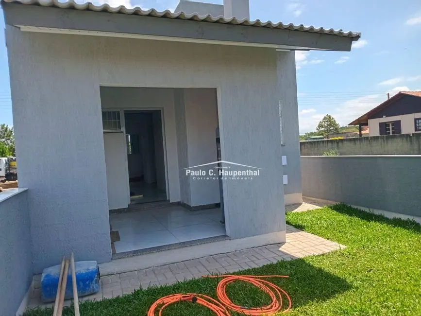 Casa com 2 quartos à venda, 150m2 em Balneario Arroio Do Silva - SC - imagem 5 Foto 5 de Casa com 2 quartos à venda, 150m2 em Balneario Arroio Do Silva - SC