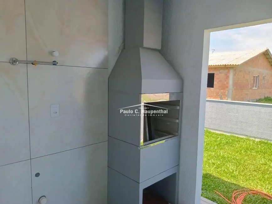 Casa com 2 quartos à venda, 150m2 em Balneario Arroio Do Silva - SC - imagem 8 Foto 8 de Casa com 2 quartos à venda, 150m2 em Balneario Arroio Do Silva - SC