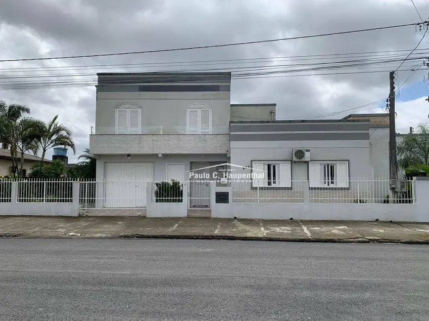 Foto 1 de Casa com 5 quartos à venda, 336m2 em Nova Divinéia, Ararangua - SC