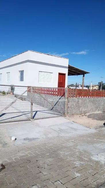 Foto 1 de Casa com 2 quartos para alugar, 150m2 em Balneario Arroio Do Silva - SC