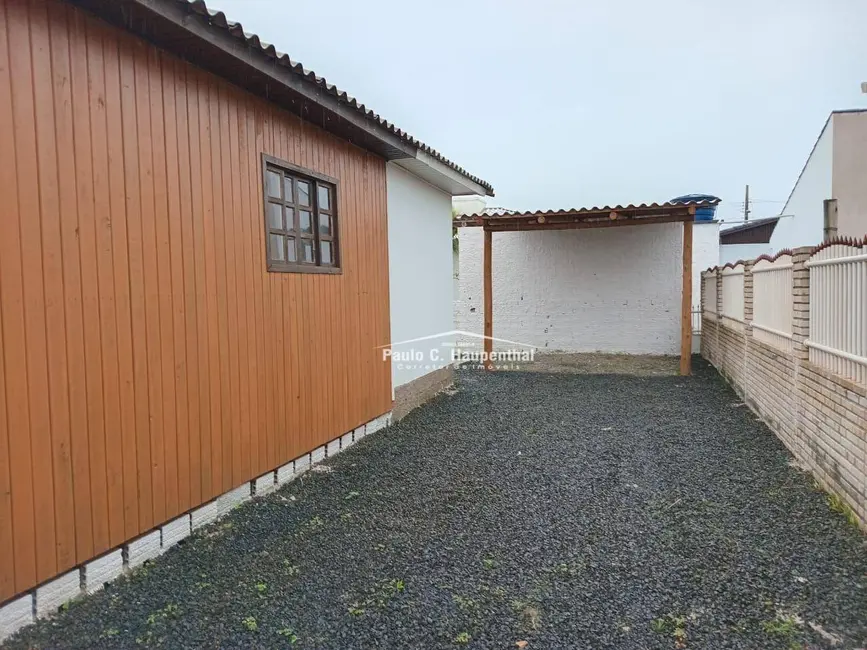 Foto 2 de Casa com 2 quartos à venda, 300m2 em Balneario Arroio Do Silva - SC