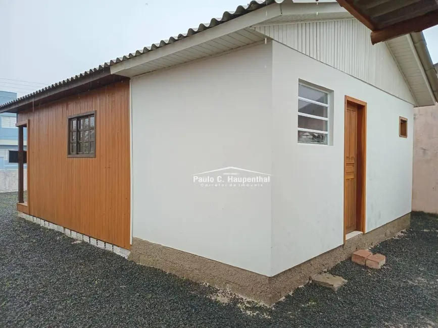 Foto 3 de Casa com 2 quartos à venda, 300m2 em Balneario Arroio Do Silva - SC