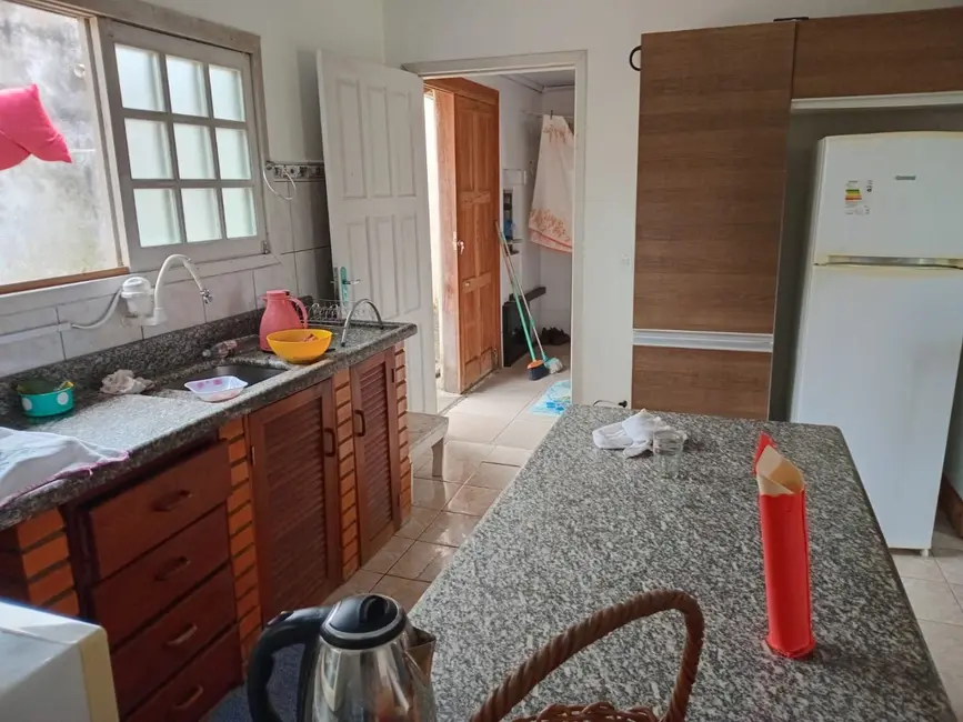 Casa com 3 quartos à venda, 315m2 em Centro, Balneario Arroio Do Silva - SC - imagem 5 Foto 5 de Casa com 3 quartos à venda, 315m2 em Centro, Balneario Arroio Do Silva - SC