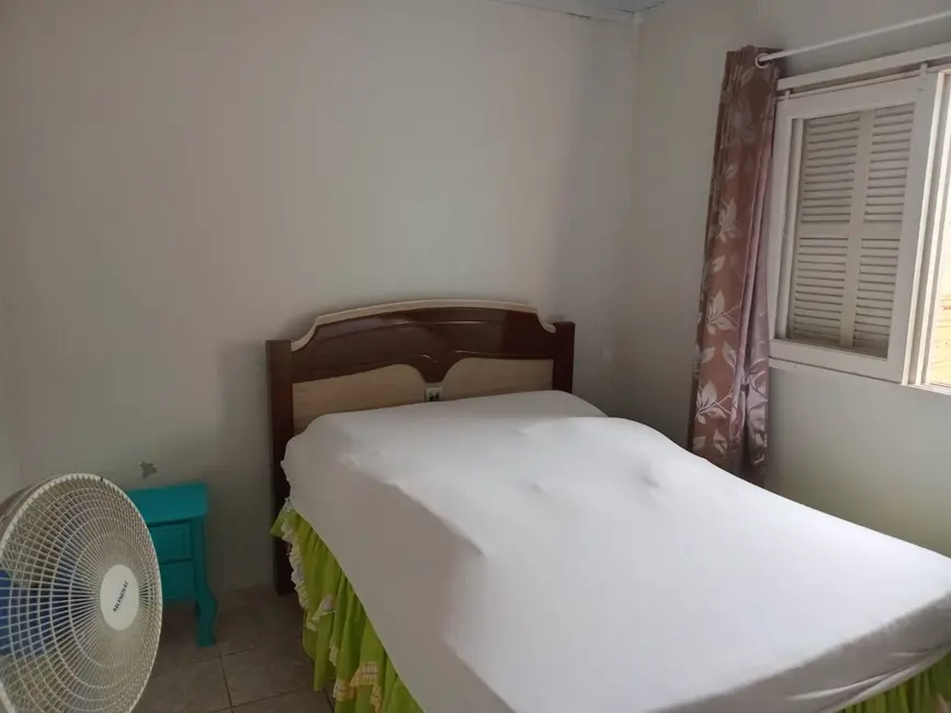 Casa com 3 quartos à venda, 315m2 em Centro, Balneario Arroio Do Silva - SC - imagem 8 Foto 8 de Casa com 3 quartos à venda, 315m2 em Centro, Balneario Arroio Do Silva - SC