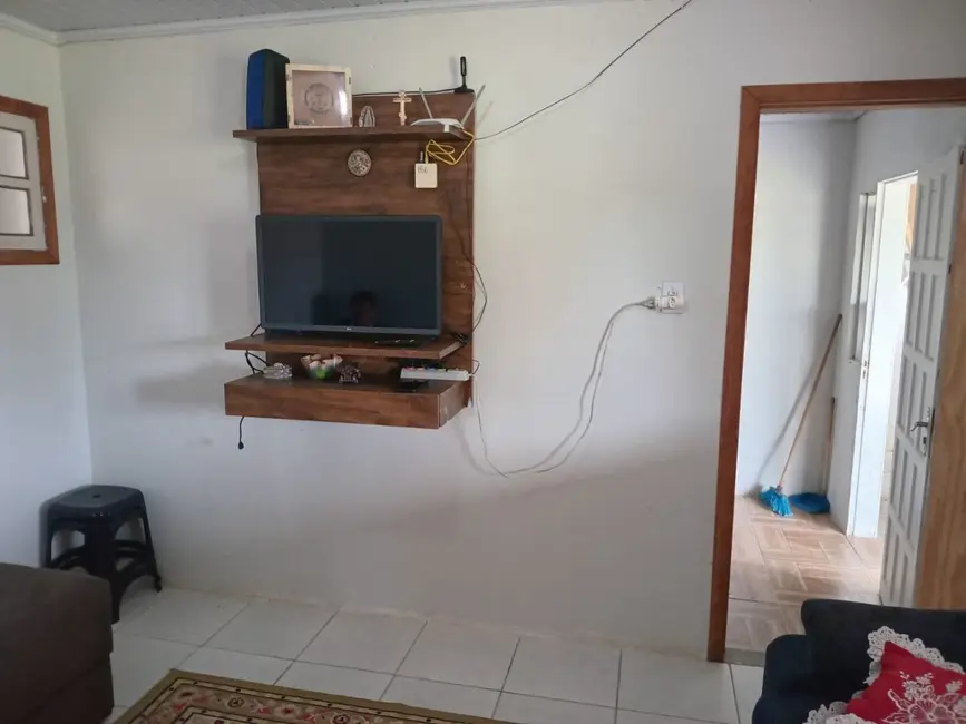 Casa com 3 quartos à venda, 315m2 em Centro, Balneario Arroio Do Silva - SC - imagem 6 Foto 6 de Casa com 3 quartos à venda, 315m2 em Centro, Balneario Arroio Do Silva - SC