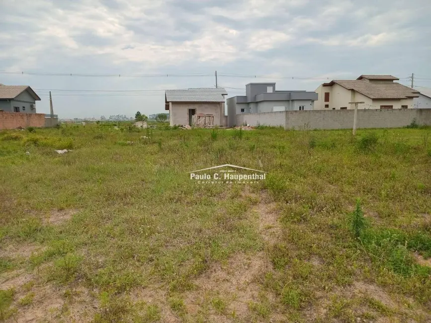 Foto 2 de Terreno / Lote à venda, 300m2 em Ararangua - SC