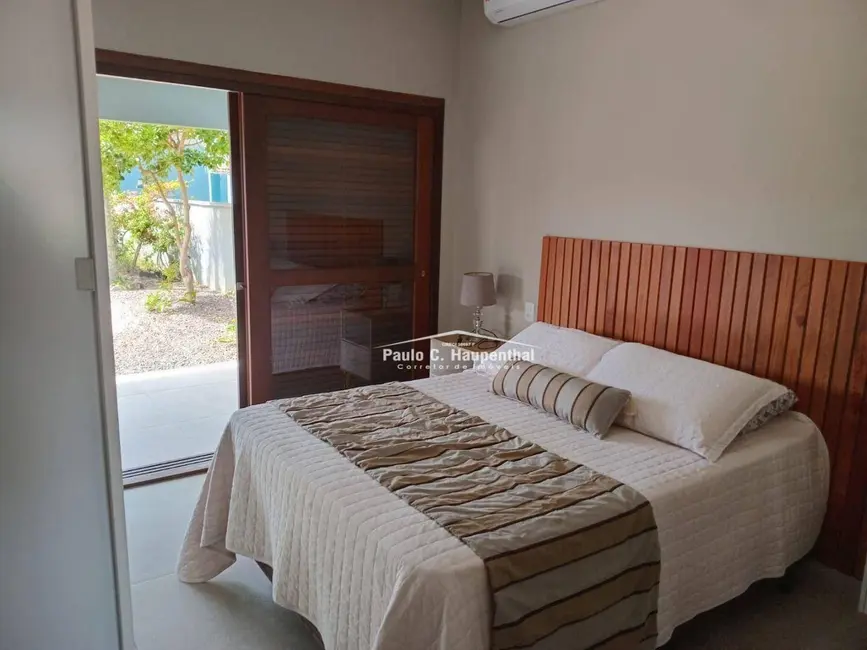 Foto 8 de Casa com 3 quartos à venda, 390m2 em Centro, Balneario Arroio Do Silva - SC