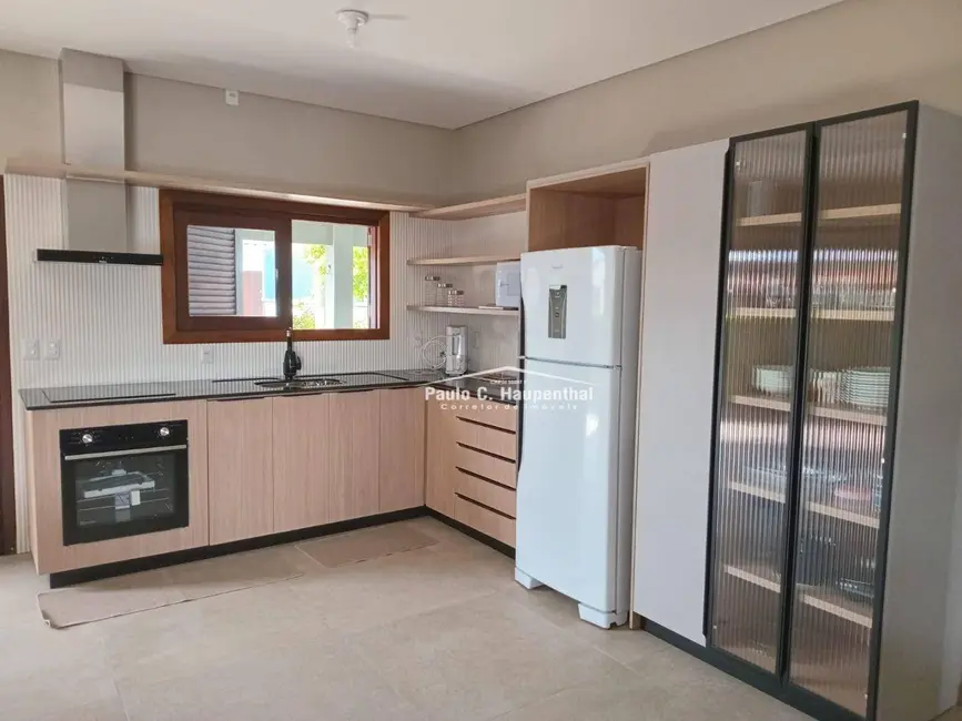 Foto 4 de Casa com 3 quartos à venda, 390m2 em Centro, Balneario Arroio Do Silva - SC