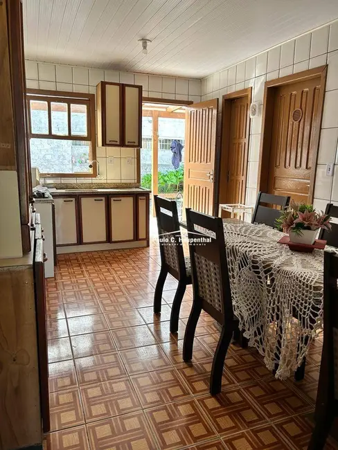 Foto 4 de Casa com 3 quartos para alugar, 300m2 em Balneario Arroio Do Silva - SC