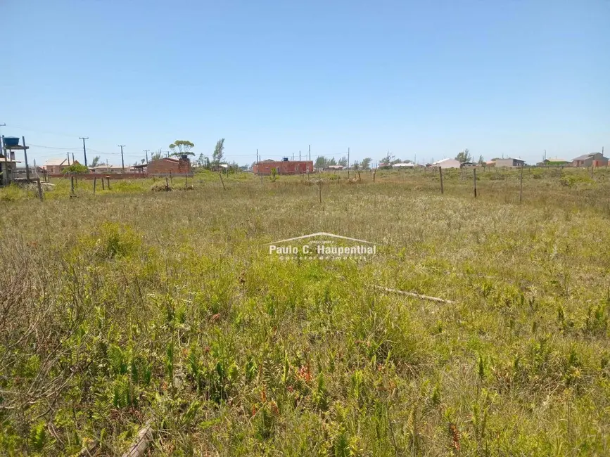 Foto 2 de Terreno / Lote à venda, 300m2 em Balneario Arroio Do Silva - SC