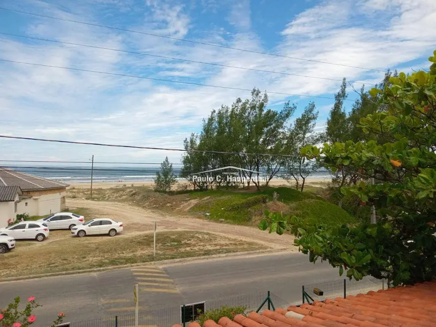 Casa com 4 quartos à venda, 600m2 em Balneario Arroio Do Silva - SC - imagem 8 Foto 8 de Casa com 4 quartos à venda, 600m2 em Balneario Arroio Do Silva - SC