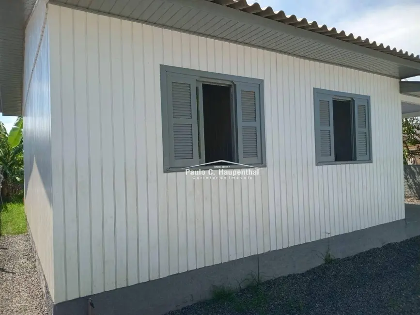 Foto 2 de Casa com 2 quartos à venda, 300m2 em Balneario Arroio Do Silva - SC