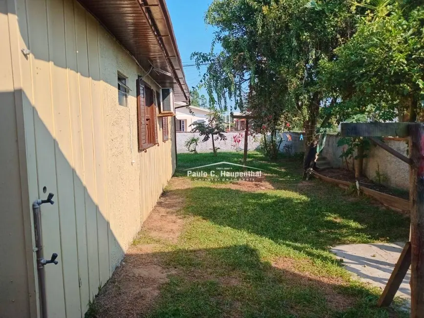 Casa com 4 quartos à venda, 490m2 em Coloninha, Ararangua - SC - imagem 3 Foto 3 de Casa com 4 quartos à venda, 490m2 em Coloninha, Ararangua - SC