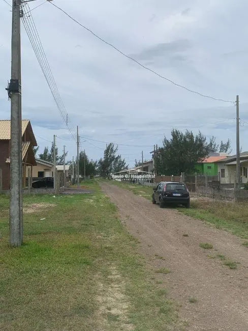 Foto 3 de Terreno / Lote à venda, 300m2 em Balneario Arroio Do Silva - SC