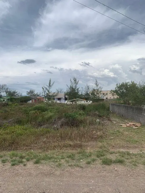 Foto 1 de Terreno / Lote à venda, 300m2 em Balneario Arroio Do Silva - SC