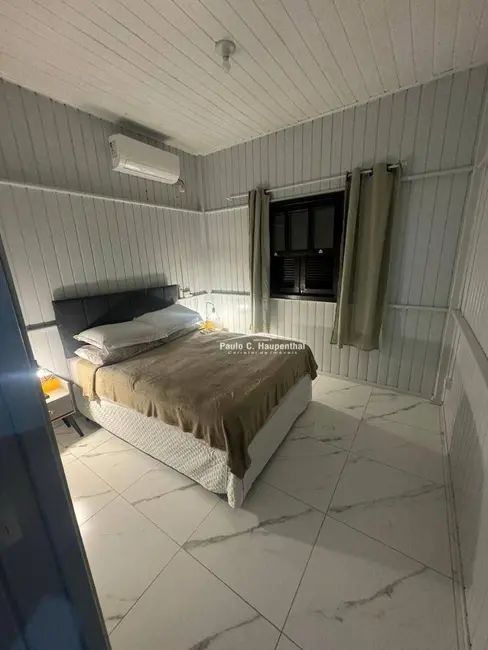 Casa com 2 quartos à venda, 300m2 em Balneario Arroio Do Silva - SC - imagem 9 Foto 9 de Casa com 2 quartos à venda, 300m2 em Balneario Arroio Do Silva - SC