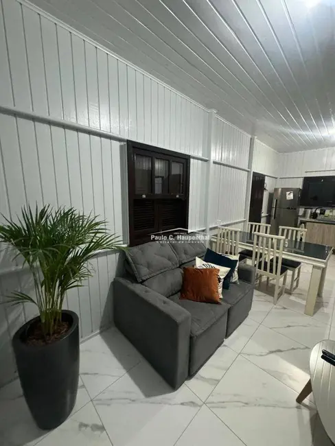 Casa com 2 quartos à venda, 300m2 em Balneario Arroio Do Silva - SC - imagem 6 Foto 6 de Casa com 2 quartos à venda, 300m2 em Balneario Arroio Do Silva - SC