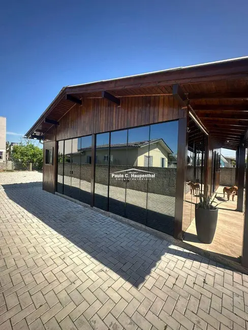 Casa com 2 quartos à venda, 300m2 em Balneario Arroio Do Silva - SC - imagem 3 Foto 3 de Casa com 2 quartos à venda, 300m2 em Balneario Arroio Do Silva - SC