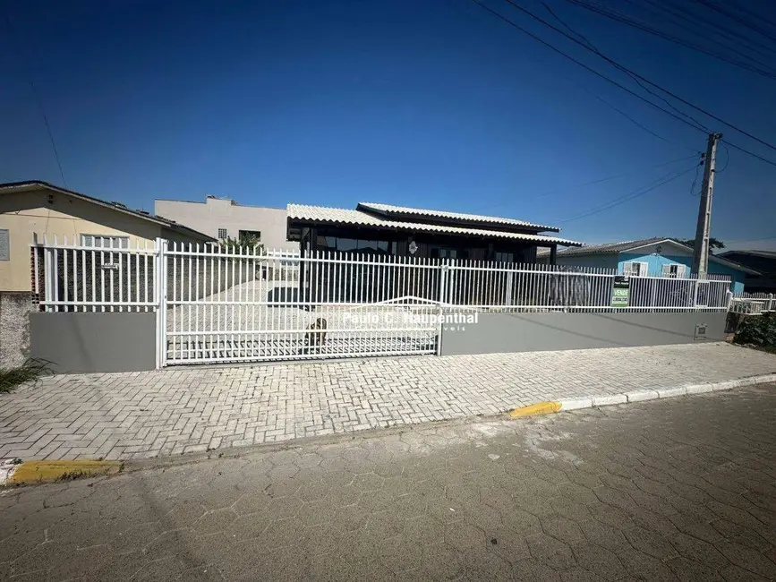 Foto 1 de Casa com 2 quartos à venda, 300m2 em Balneario Arroio Do Silva - SC