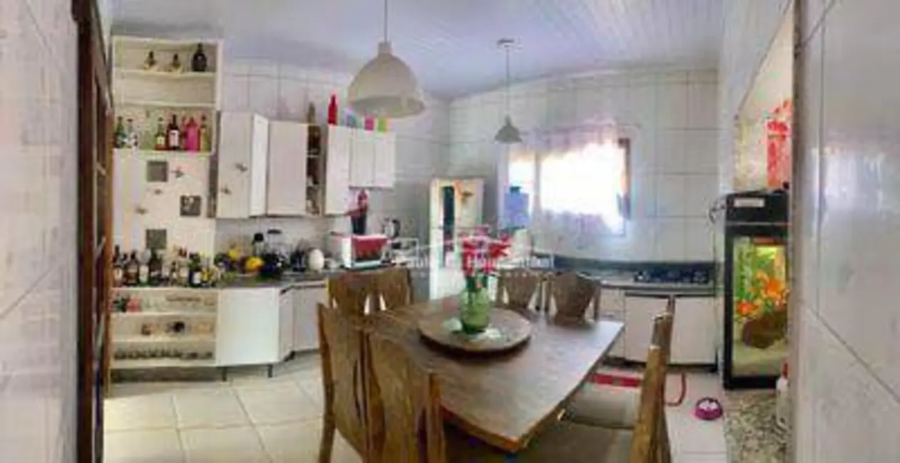 Foto 5 de Casa com 4 quartos à venda, 325m2 em Balneario Arroio Do Silva - SC