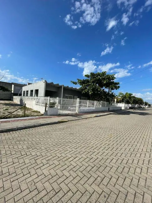 Foto 2 de Casa com 3 quartos à venda, 279m2 em Balneario Arroio Do Silva - SC