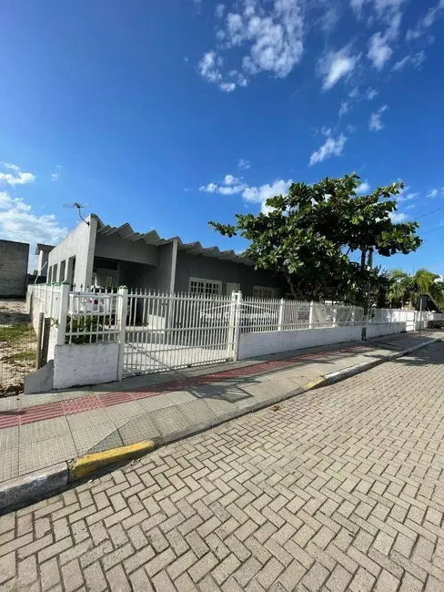 Foto 3 de Casa com 3 quartos à venda, 279m2 em Balneario Arroio Do Silva - SC