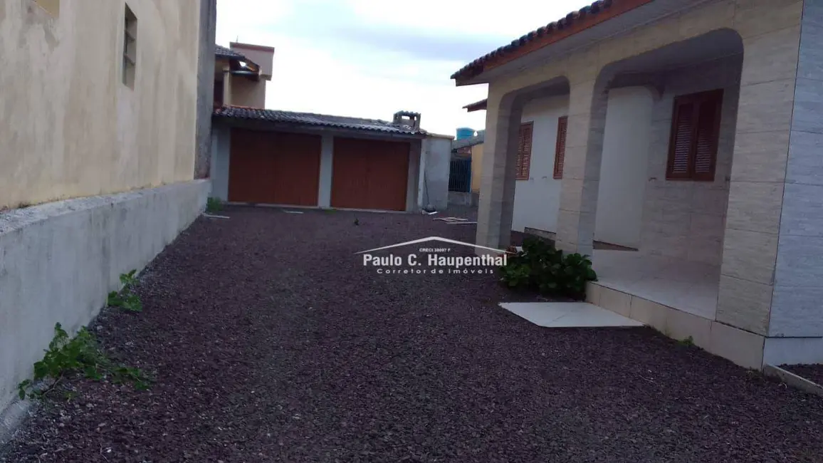 Foto 2 de Casa com 2 quartos à venda, 300m2 em Balneario Arroio Do Silva - SC