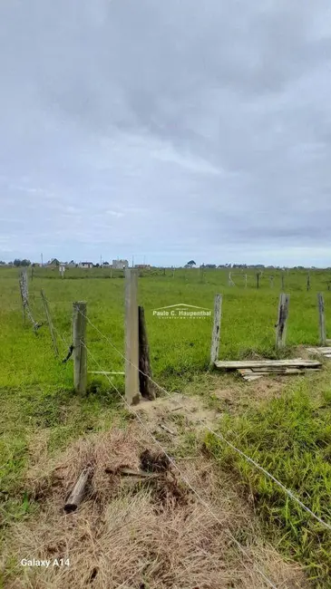 Foto 1 de Terreno / Lote à venda, 300m2 em Balneario Arroio Do Silva - SC