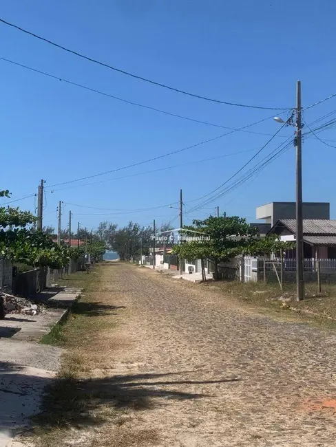Foto 2 de Terreno / Lote à venda, 300m2 em Balneario Arroio Do Silva - SC