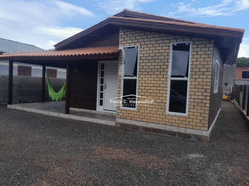 Foto 2 de Casa com 2 quartos à venda, 360m2 em Torres - RS