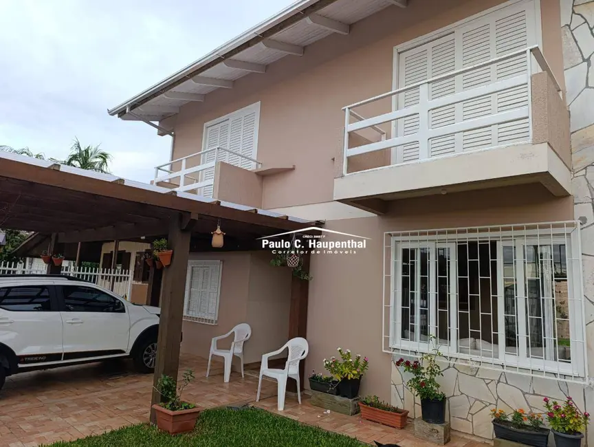 Foto 1 de Casa com 4 quartos à venda, 240m2 em Vila São José, Ararangua - SC