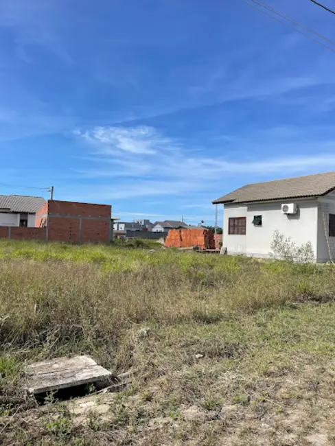 Foto 1 de Terreno / Lote à venda, 300m2 em Ararangua - SC