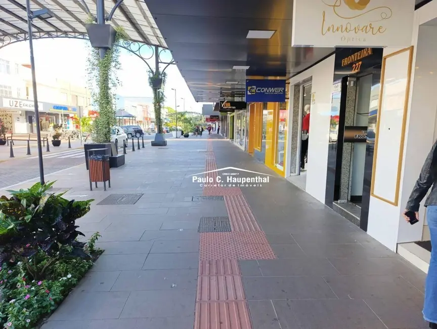 Foto 2 de Sala Comercial à venda, 57m2 em Centro, Ararangua - SC